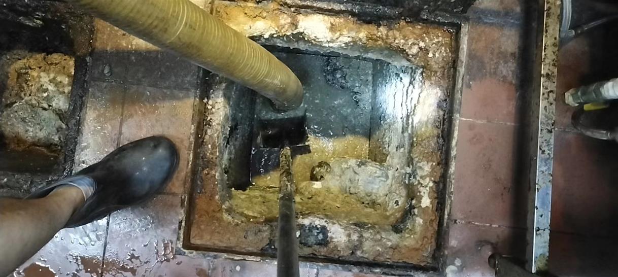 马尔康污水池清理一般都有毒气，怎么预防中毒呢？