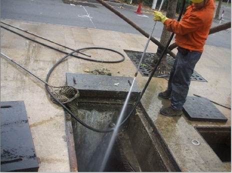 马尔康池底污泥如何清理